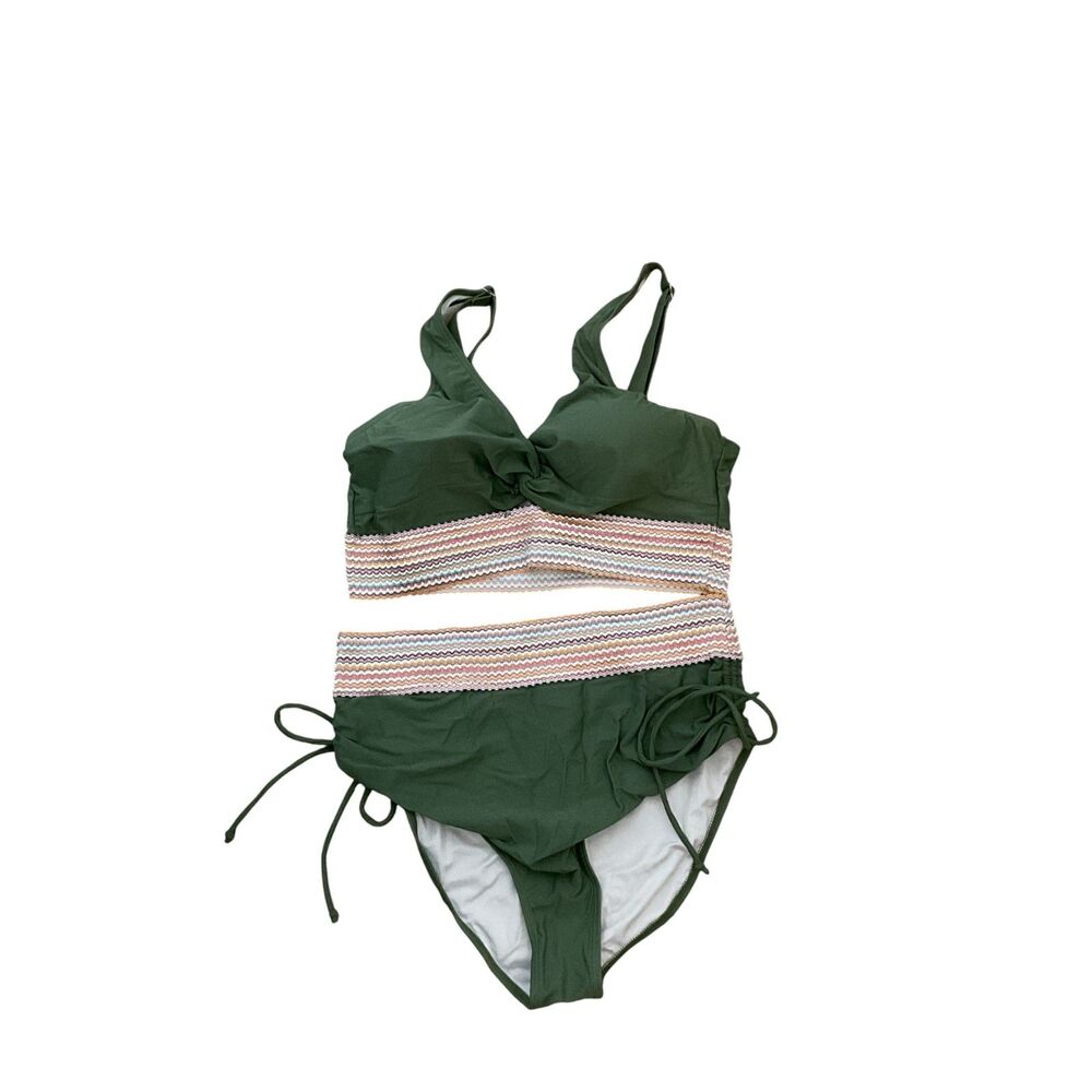 High Waisted Green Bikini Set with Twist Detail - Picture 4 of 9